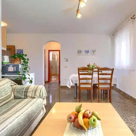 House Eric&paolo By Interhome Holiday home Pula