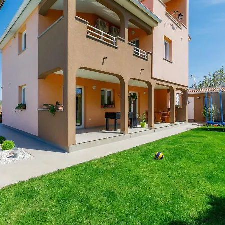 House Eric&paolo By Interhome Pula